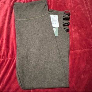 Threads 4 Thoughts leggings